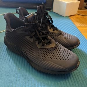 Men's alphabounce size 9